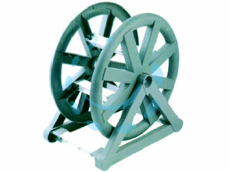 CARRELLO AVVOLGITUBO PER PISCINE