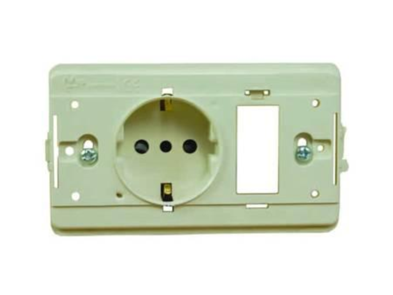 PRESA SCHUKO+1 POSTO VUOTO SENZA PLACCA